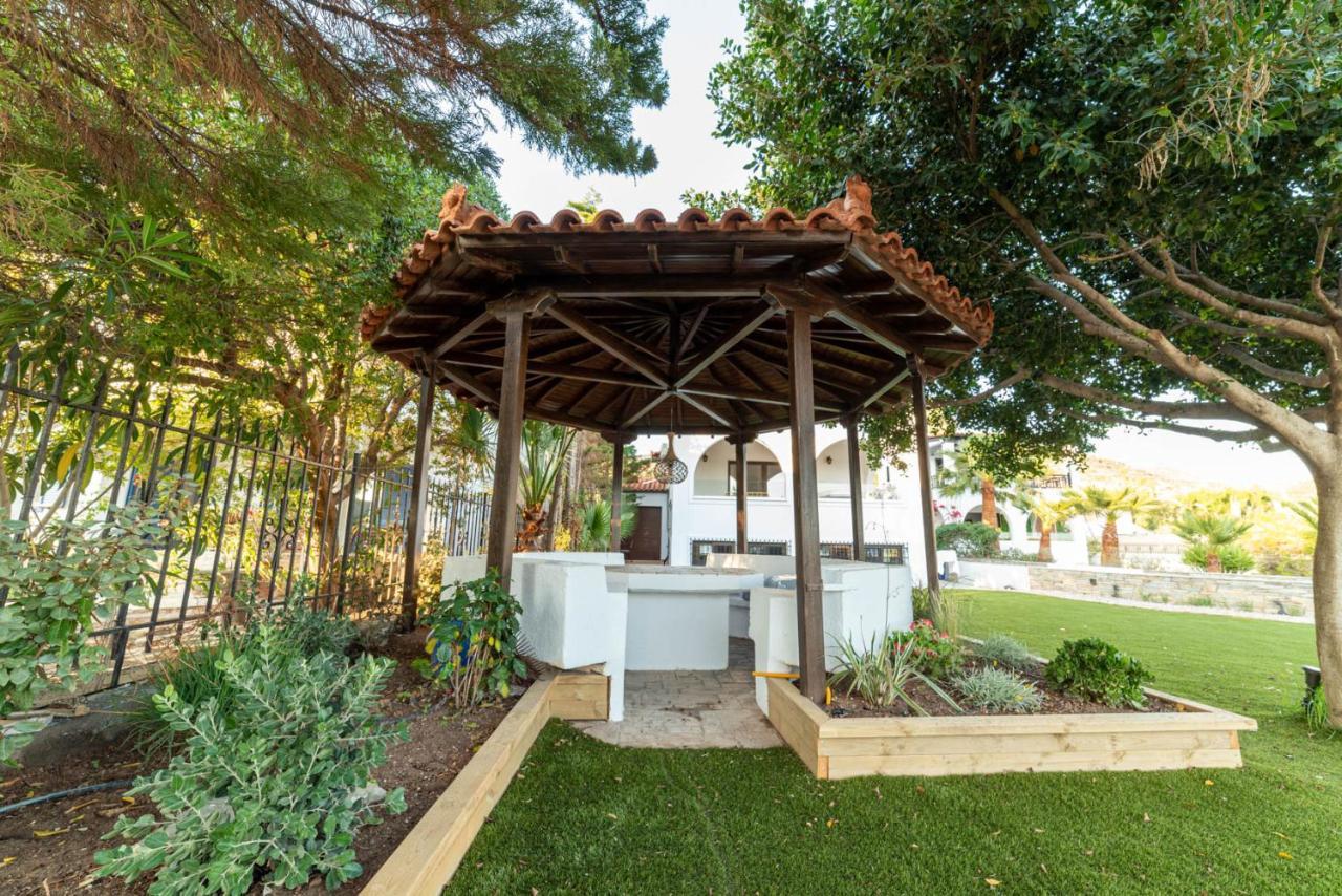 Alkis Guest House By Aegiankazarte Kapotidhes Exterior photo