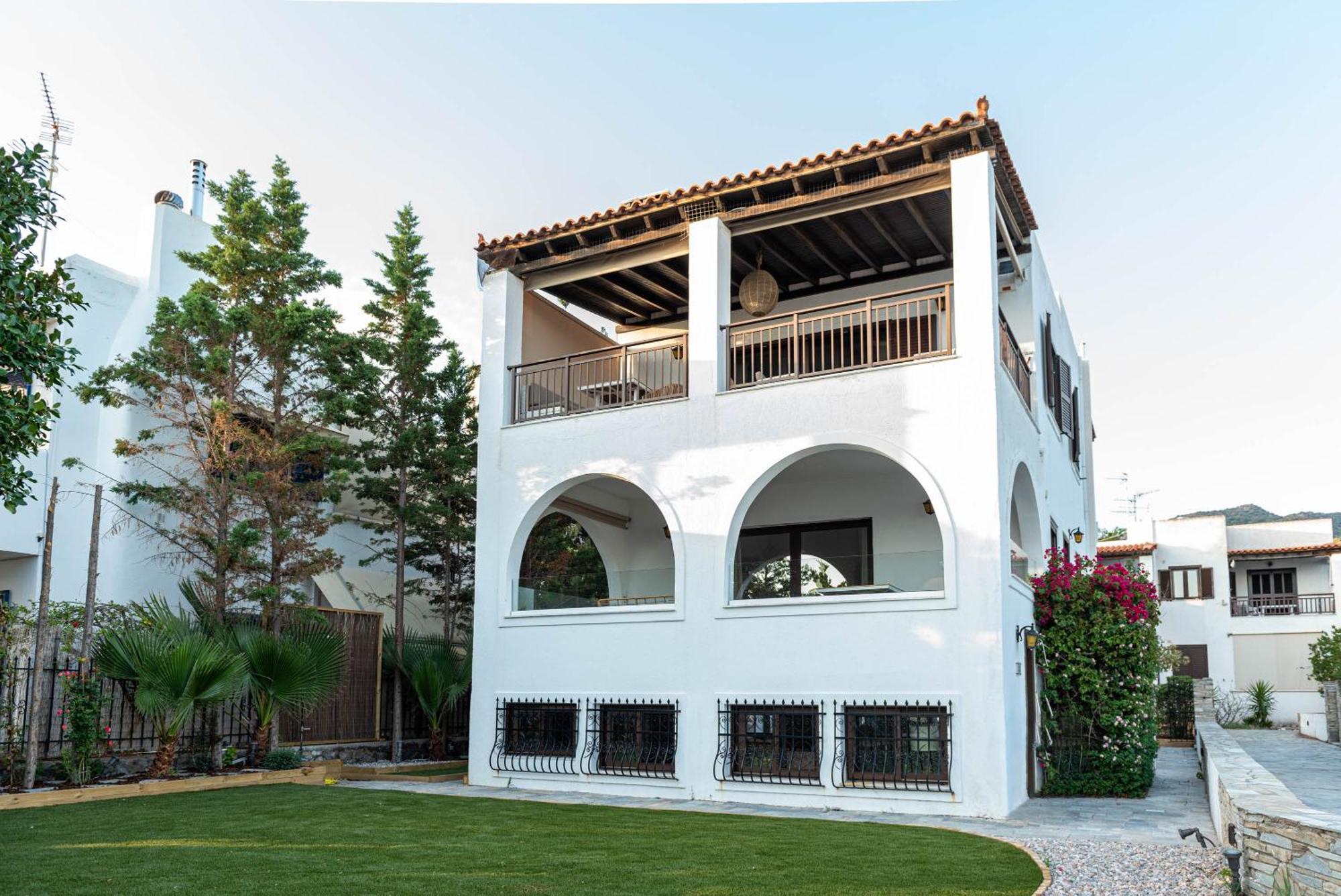 Alkis Guest House By Aegiankazarte Kapotidhes Exterior photo