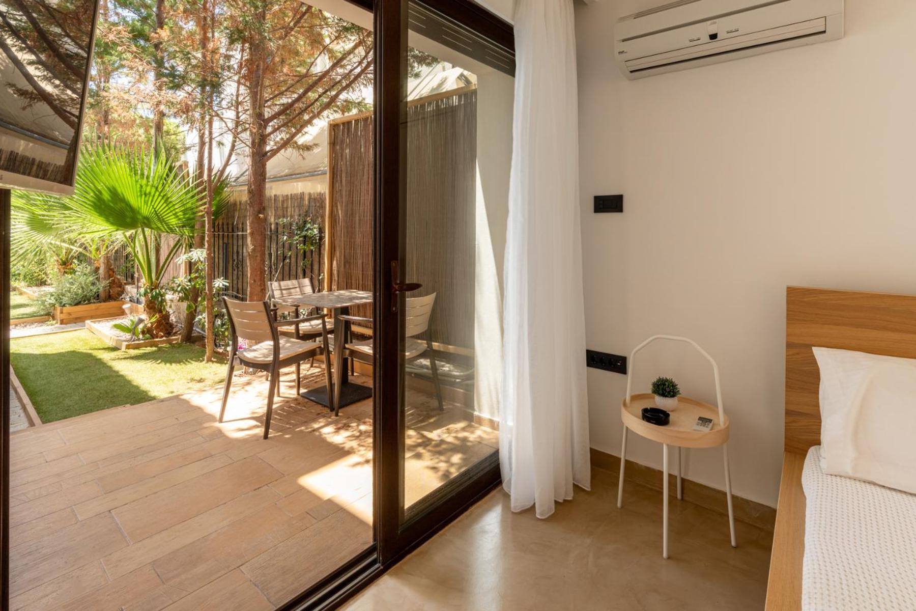 Alkis Guest House By Aegiankazarte Kapotidhes Exterior photo